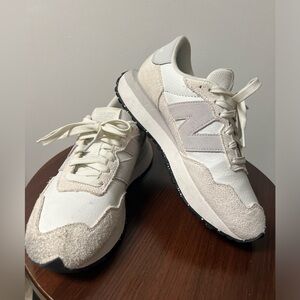 Women's 237 Casual Sneakers size 7